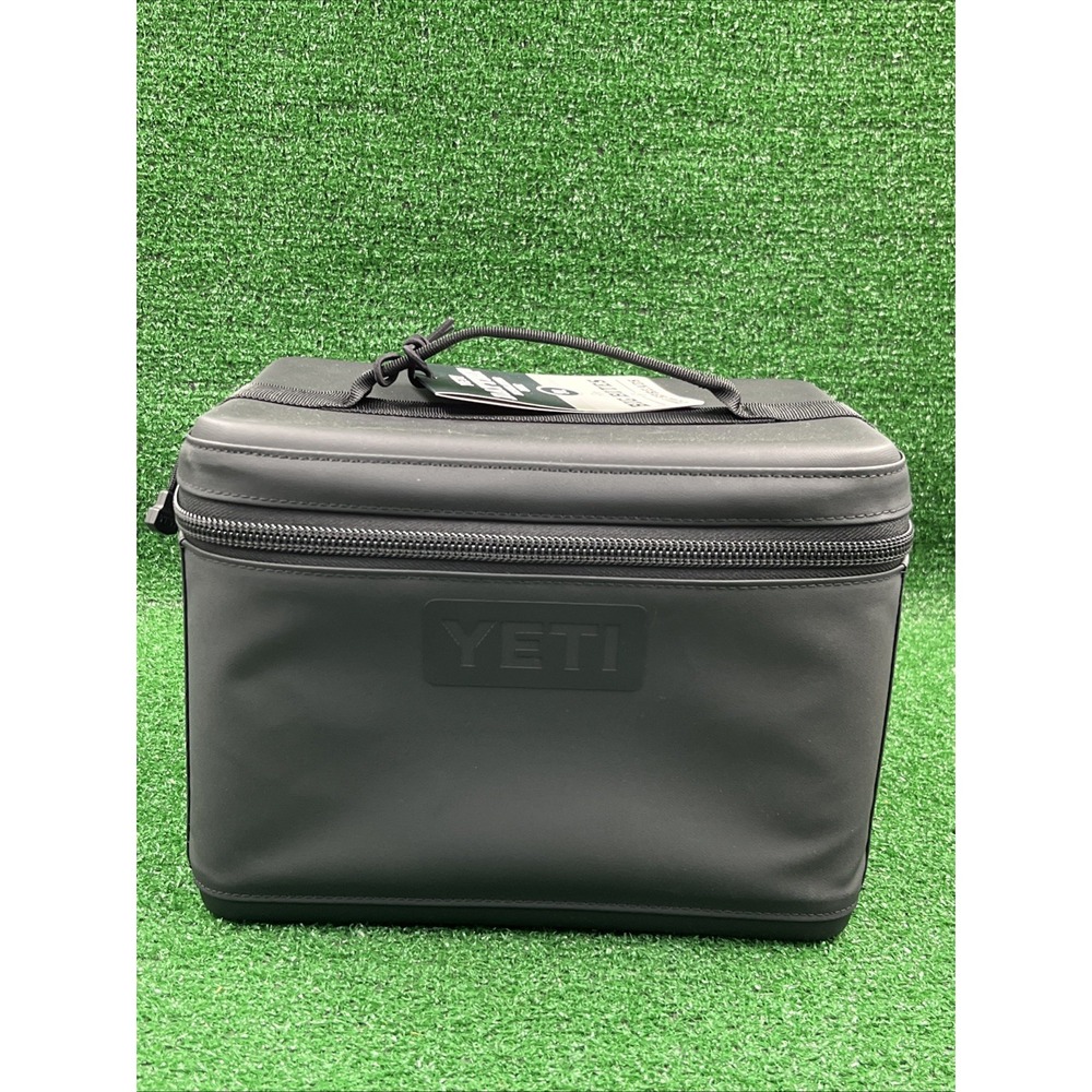 YETI Daytrip 9L Insulated Cooler Box Black With Shoulder Strap NWT